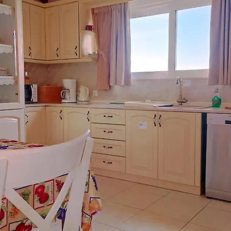 Сasa de vacaciones Nikolas House With Sweeping Sea View