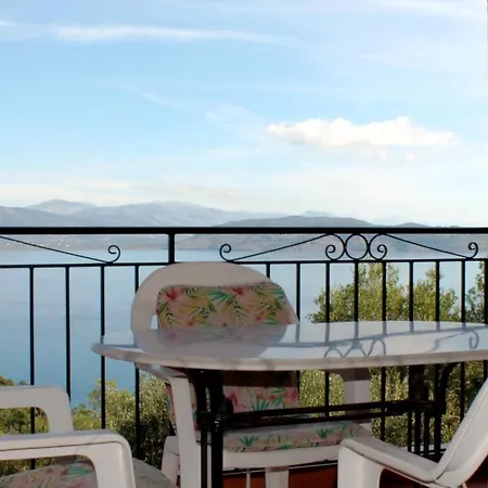 Nikolas House With Sweeping Sea View Hébergement de vacances